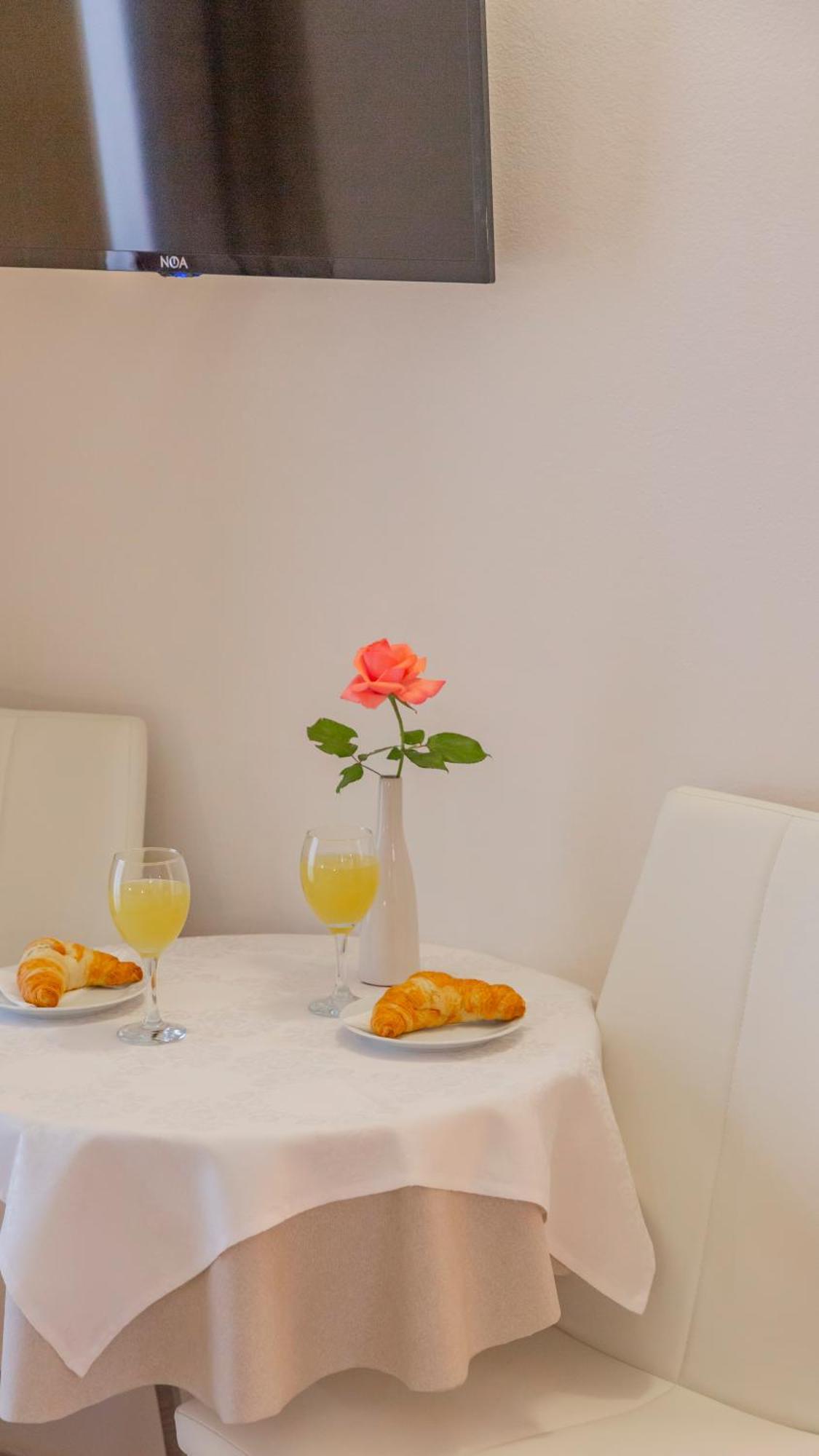 Baska Voda Apartments - Steps From The Beach, Free Parking, Central Location Exterior foto