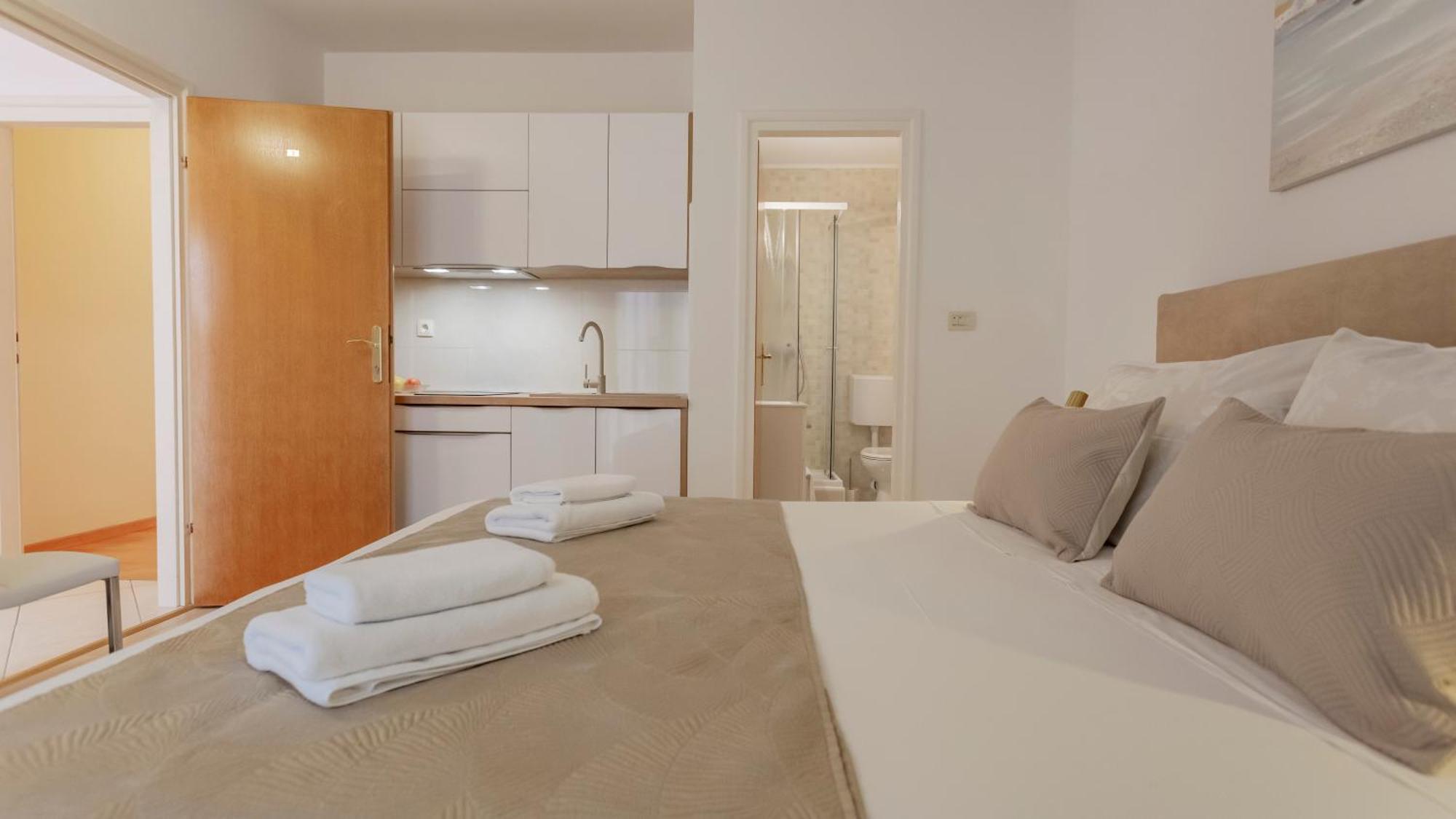 Baska Voda Apartments - Steps From The Beach, Free Parking, Central Location Exterior foto