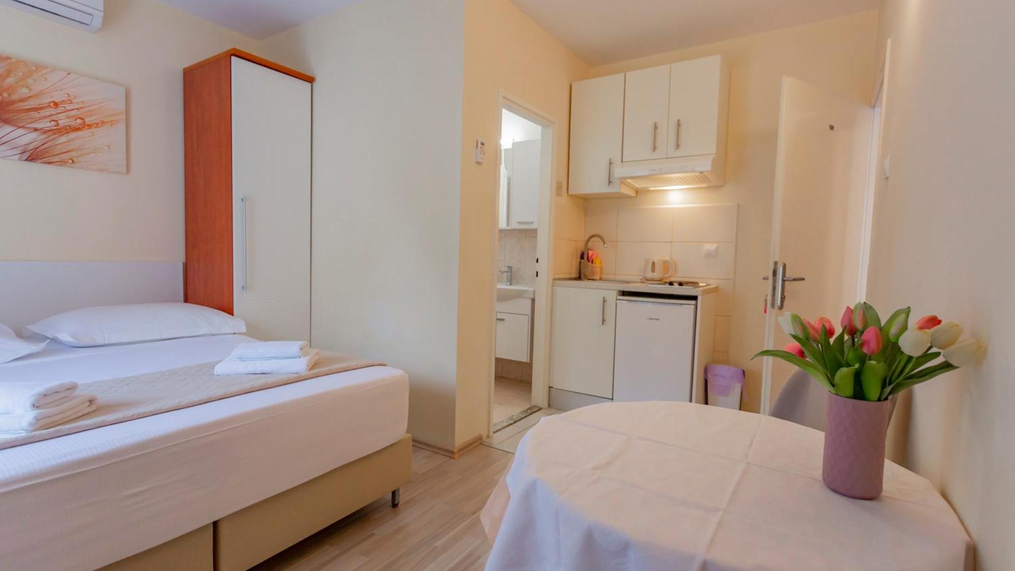 Baska Voda Apartments - Steps From The Beach, Free Parking, Central Location Exterior foto