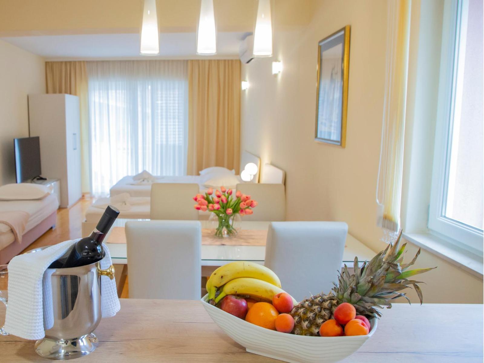 Baska Voda Apartments - Steps From The Beach, Free Parking, Central Location Exterior foto